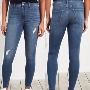 HOLLISTER STRETCH DISTRESSED HIGH WAISTED JEGGING